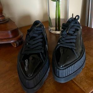PUMA Women's Fenty Pointy Creeper Patent Casual Shoe